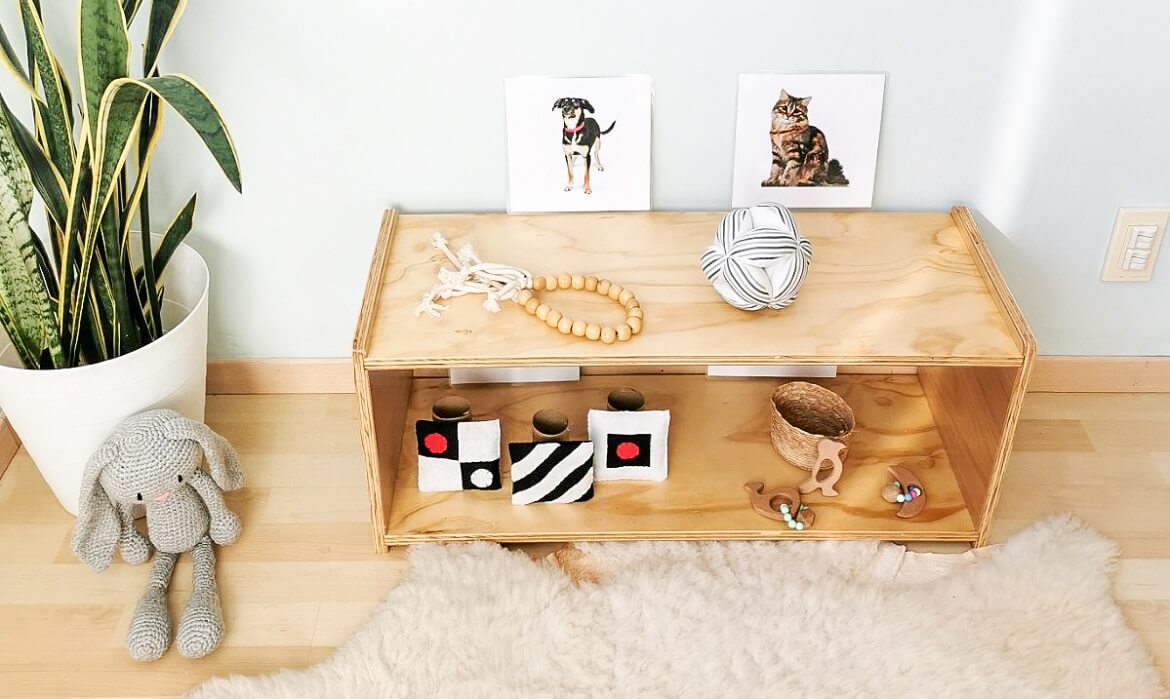 Qué hay en nuestros estantes? – What's on our shelves? - Montessori en Casa
